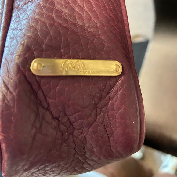 Gigi New York Crossbody Camera Bag Pebbled Leather Plum - Picture 5 of 8